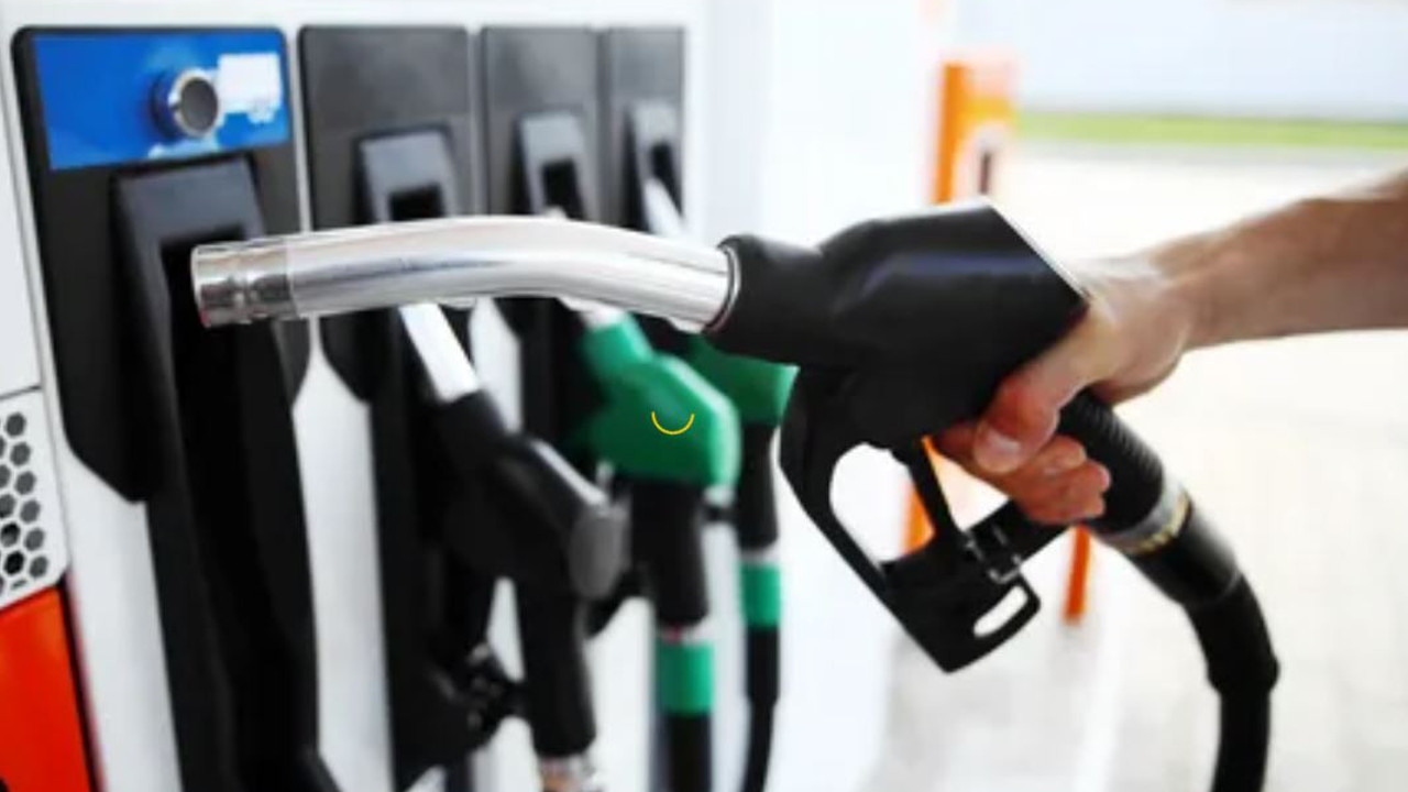 Mazot ve benzinin ay sonunda kaç TL olacağını açıkladı