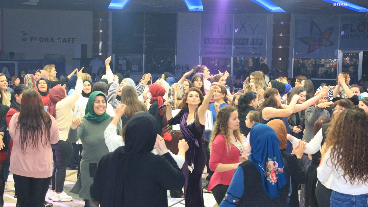 Döşemealtı’nda kadınlara özel gece