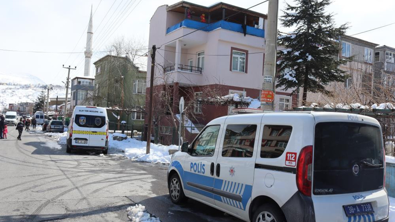 Tüfeğini temizlerken kendi vurdu