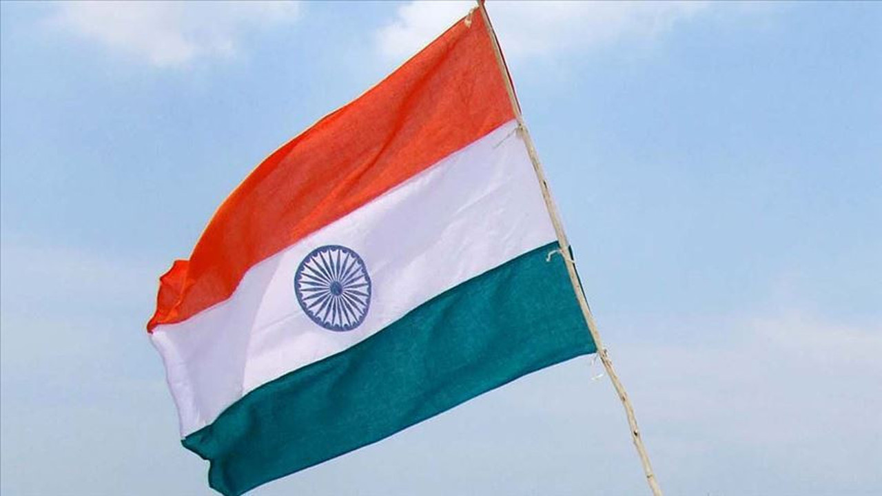 Hindistan'da yüksek mahkeme başörtüsü yasağını onayladı