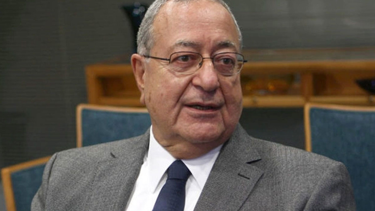 Berat Albayrak'ın kitabını okuyan Mehmet Barlas bakın neler yazdı! Yağcılık zirvesini Hıncal Uluç'a kaptırınca bugün sprinte kalktı