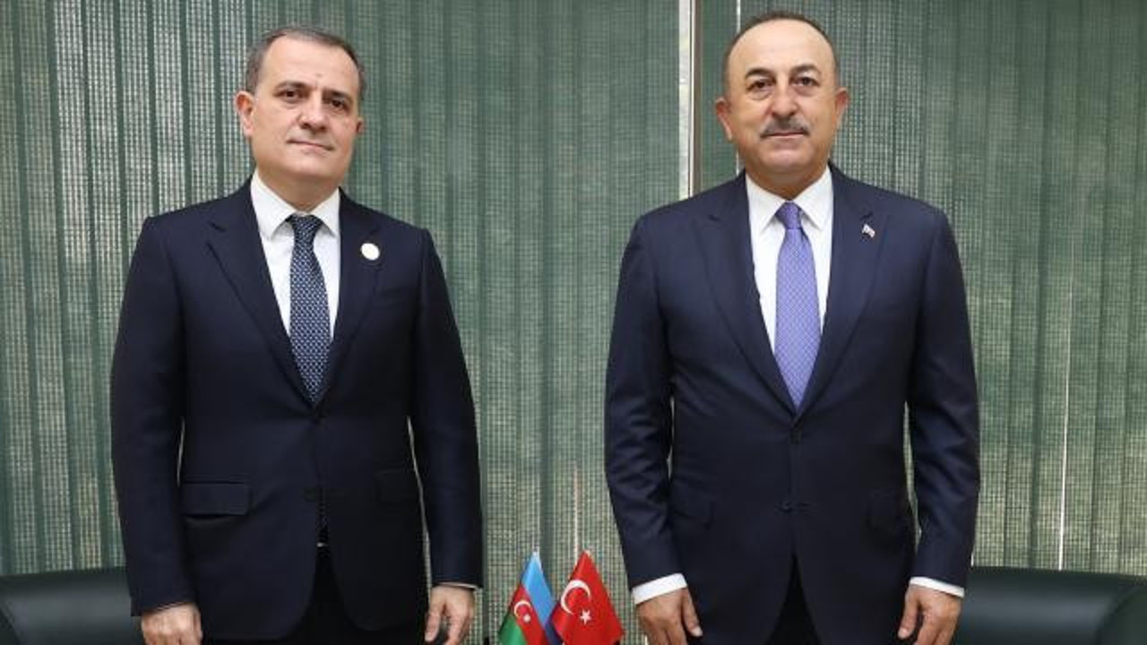 Bakan Çavuşoğlu, Azerbaycanlı mevkidaşıyla görüştü