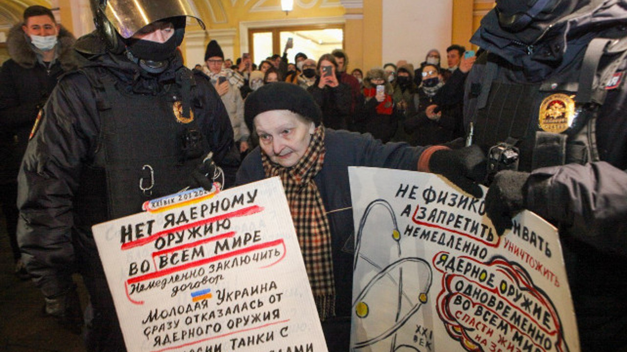 Putin'den protestoculara şok tehdit!