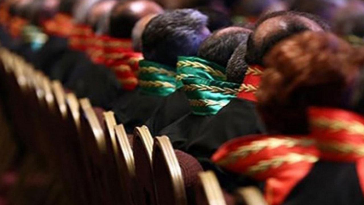 4 hakim ve 1 savcı 'FETÖ' gerekçesiyle meslekten atıldı
