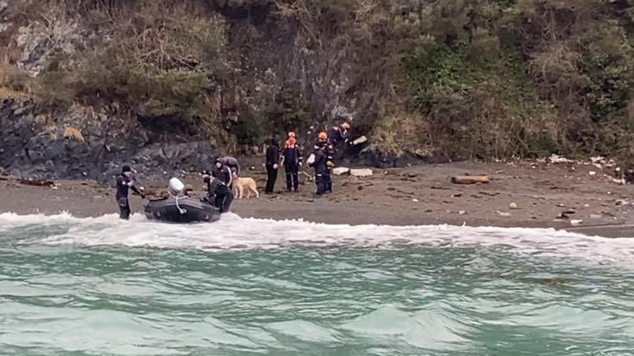 Beykoz'daki sarp kayalıkta mahsur kalan 4 kişi kurtarıldı