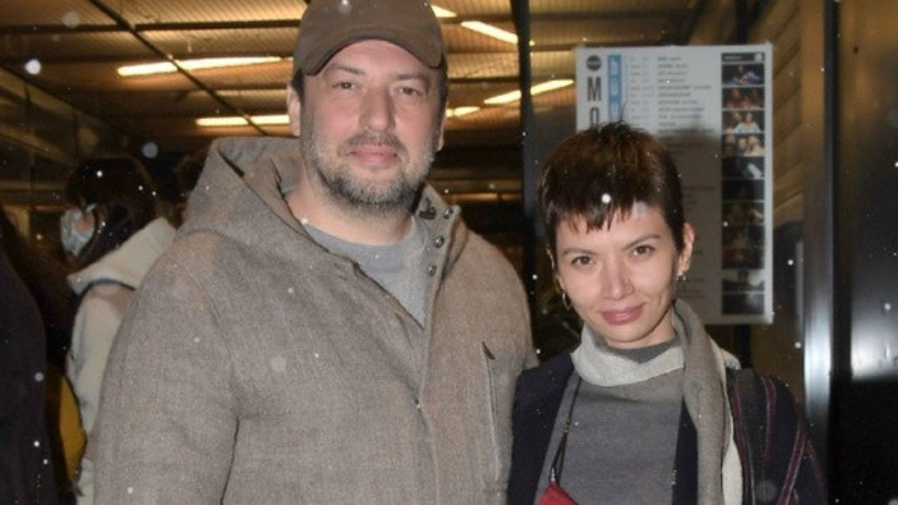 Okan Yalabık ve sevgilisinden mutluluk pozu