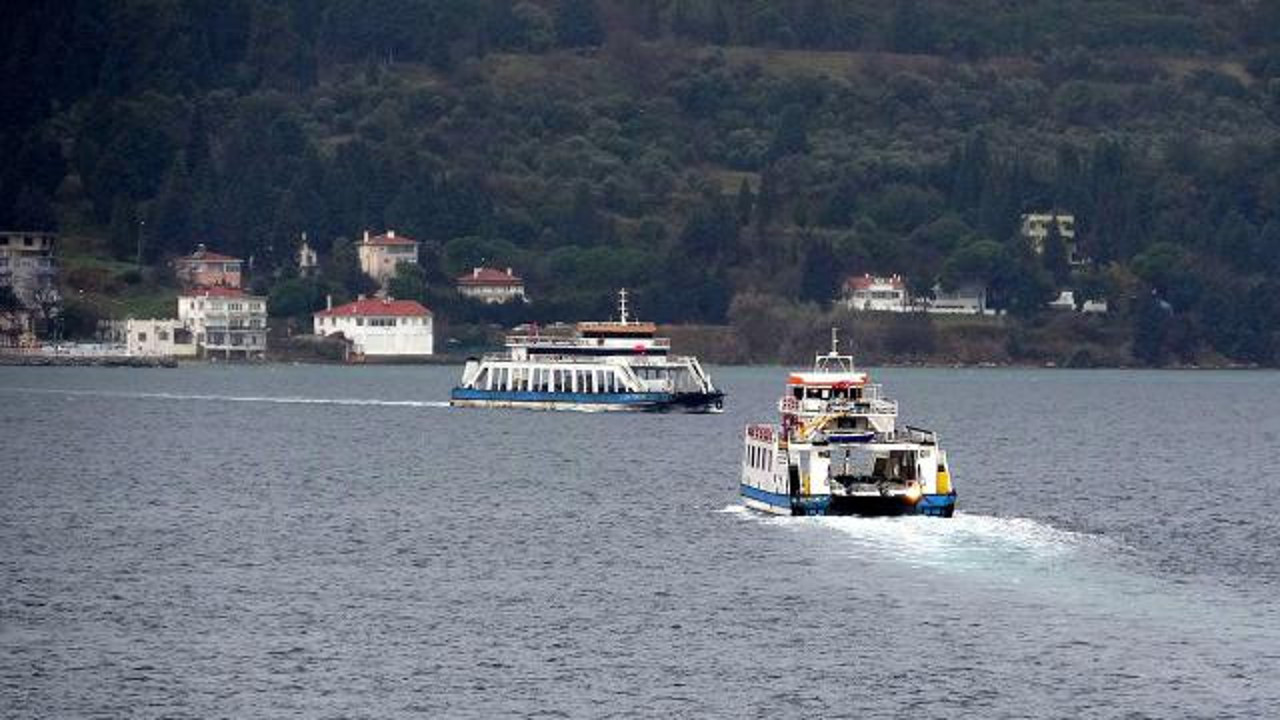 Kuzey Ege'de feribot seferlerine fırtına engeli
