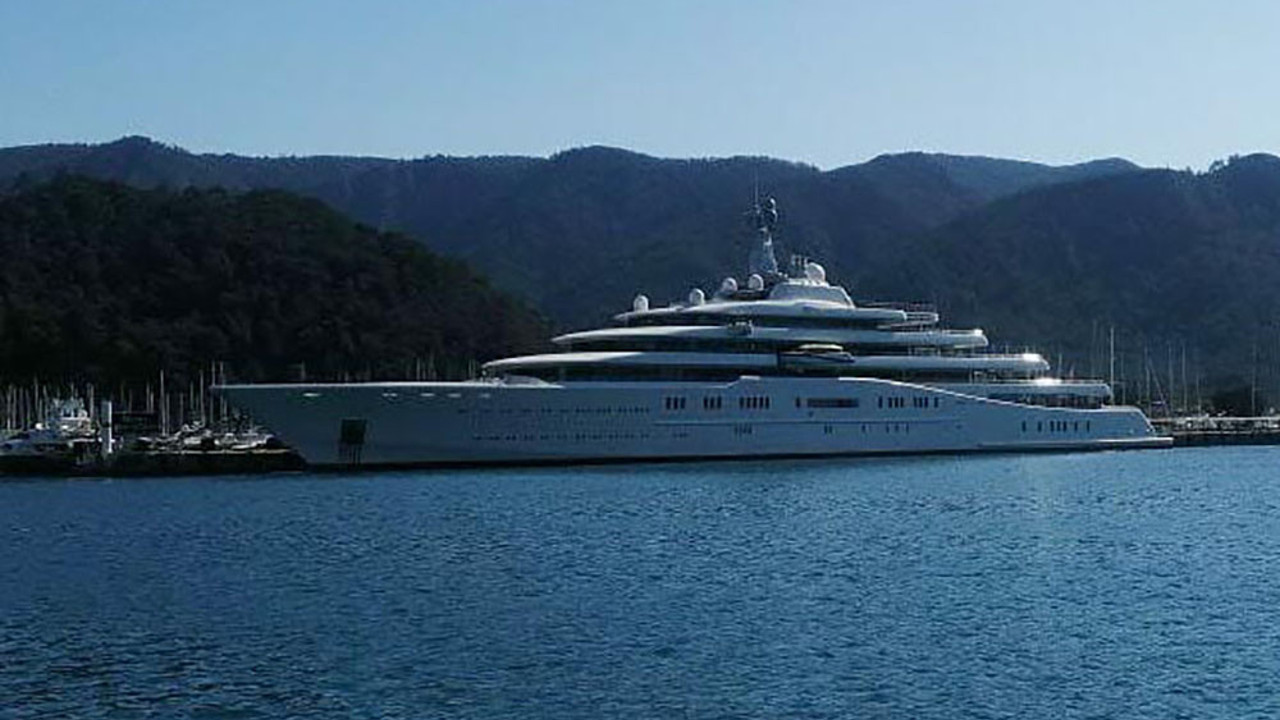 Abramoviç'in mega yatı Marmaris’te! Değeri 1,2 milyar dolar…