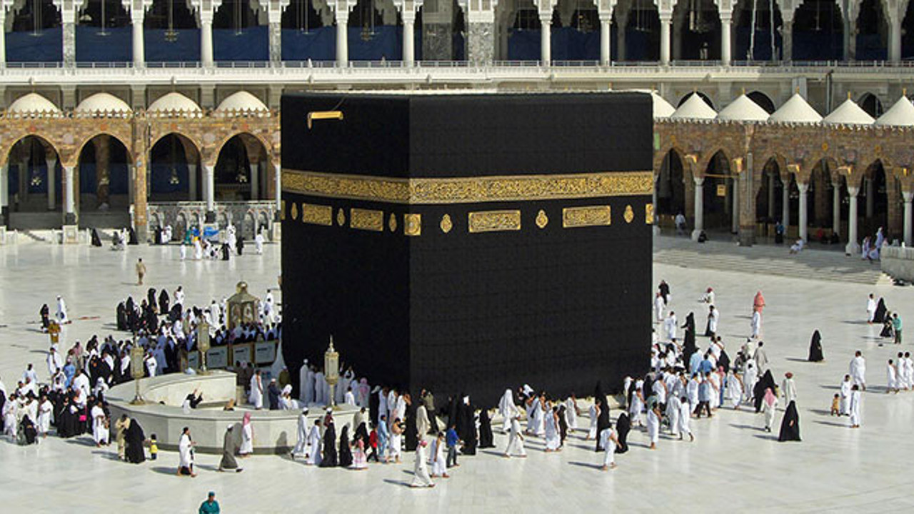 Umreye gitmeyi düşünenler dikkat! Suudi Arabistan yeni kararını açıkladı
