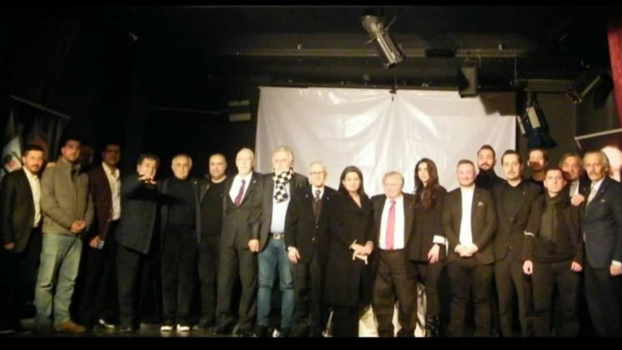 Siyah Beyaz Düşünce Platformu gövde gösterisi yaptı