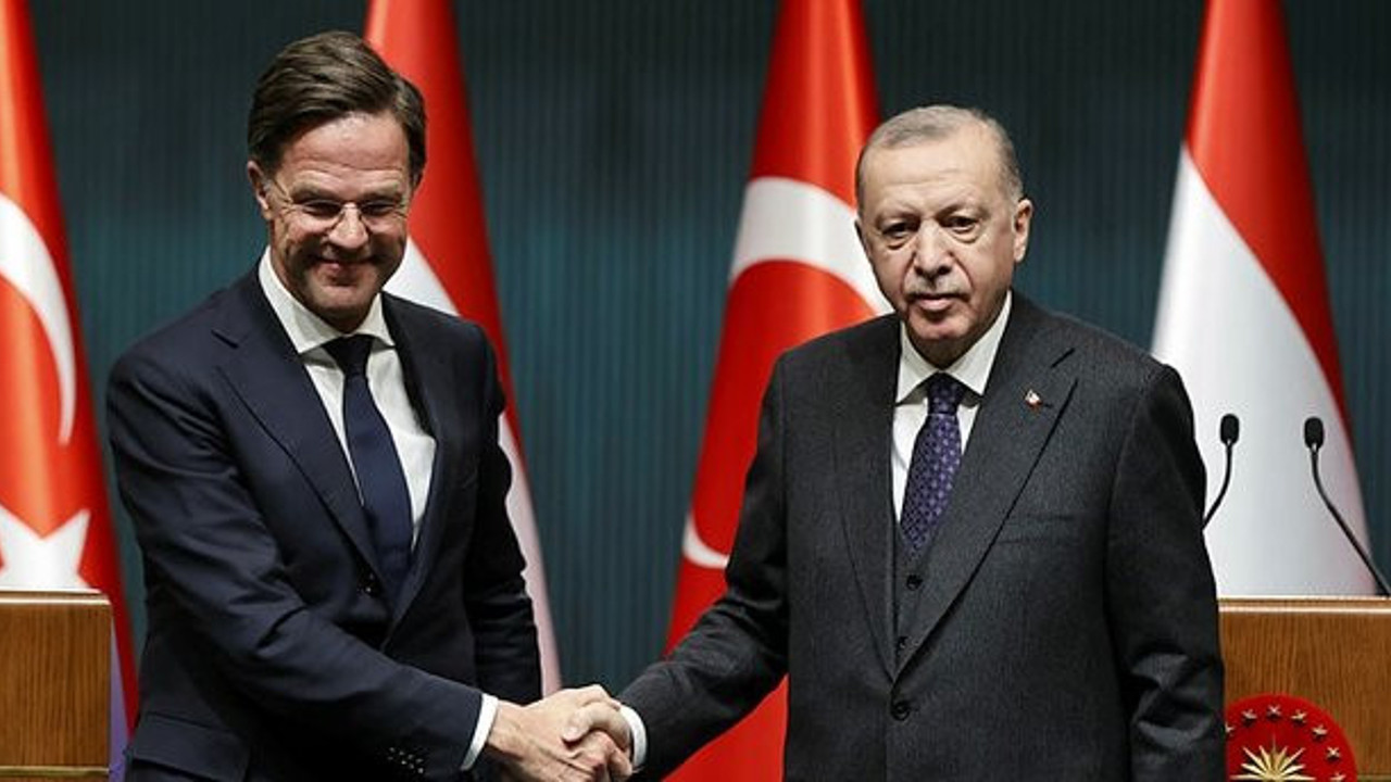 Hollanda basını Erdoğan'ı yere göğe koyamadı. 10 yıldır kavgalıydılar. Ne isteyecekler acaba