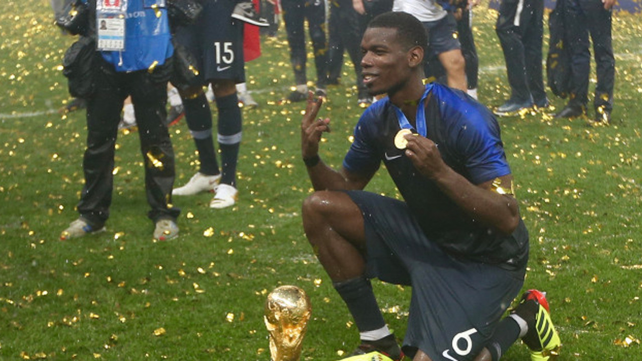 Dünyaca ünlü yıldızın Dünya şampiyonluğu madalyasını çaldılar