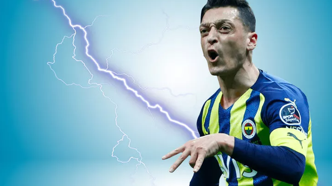 Kadro dışı kalan Mesut Özil'den Fenerbahçe göndermesi