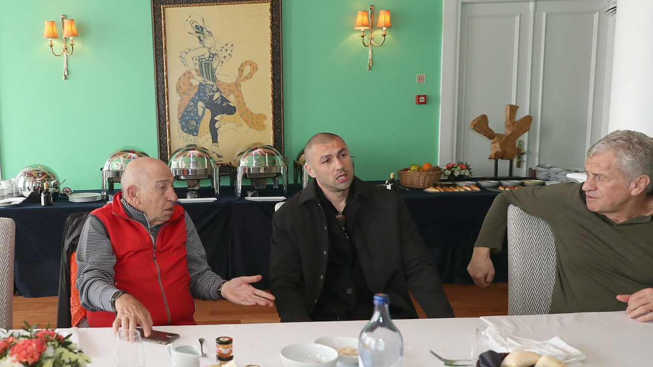 Milli takımı bırakan Burak Yılmaz, kamptan da ayrıldı