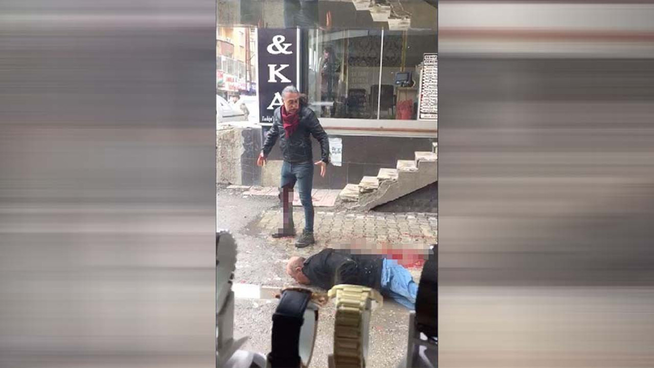 Cadde ortasında tartışan amca- yeğen birbirlerini bıçakladı