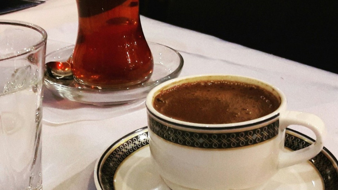 Çay ve kahvenin yanında bunu kullananlar dikkat! Uzmanlar uyardı: Her tanesinde kanser bulundu