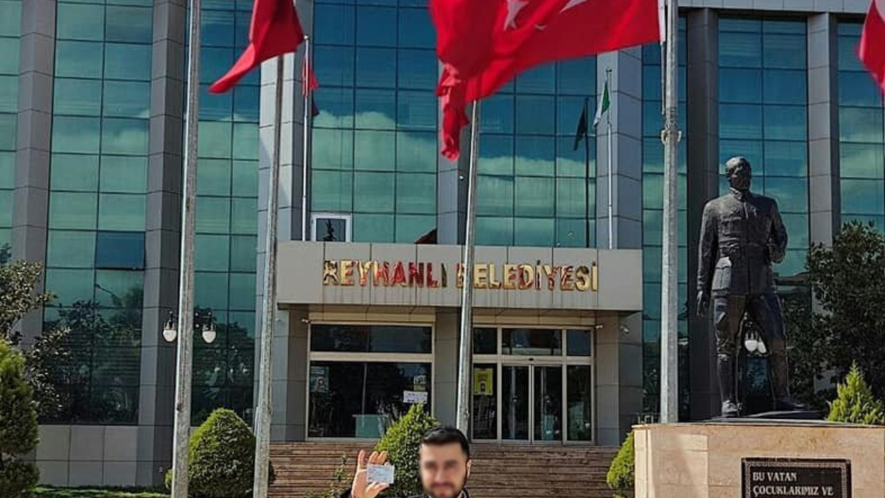 Suriyelilere vatandaşlık veriliyor. Vatandaşlığı aldı TC kimliği ile poz verdi