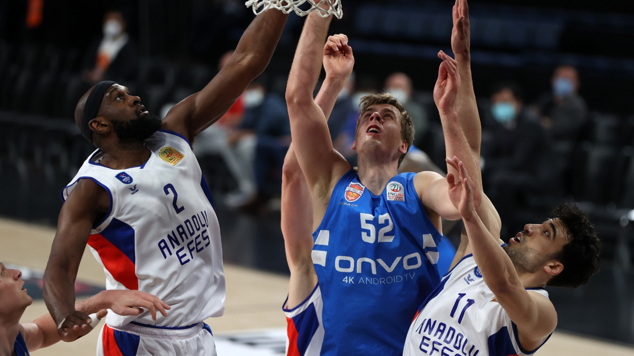 Crawford, Anadolu Efes'i yıktı!