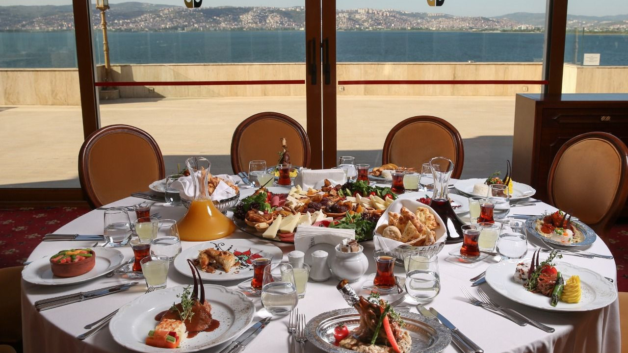 Bendevi Palandöken: Asgari ücretli aile dışarıda oruç açamaz