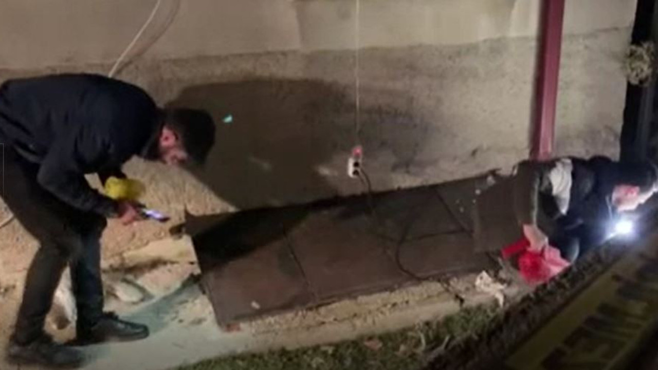 Polis altınları elektrik süpürgesiyle topladı