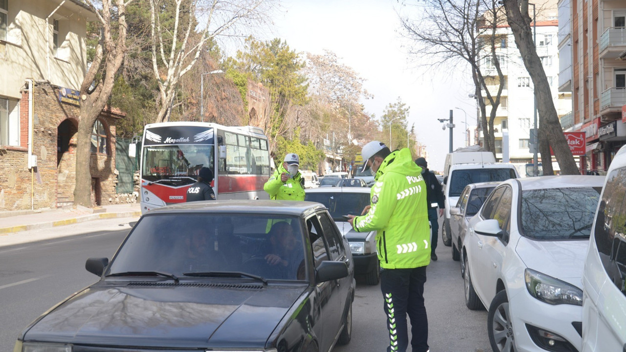 Aranan 50 kişi denetimlerde yakalandı