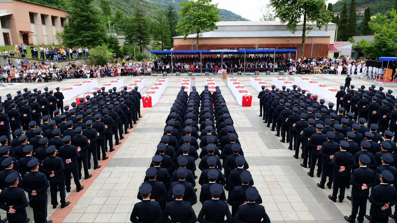 CHP'li Murat Bakan açıkladı. 3 bin polise neden soruşturma açıldı?