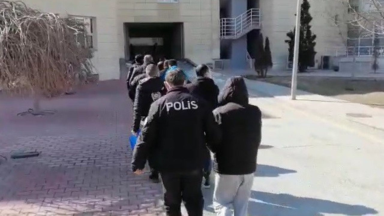 Konya merkezli 9 ilde FETÖ operasyonu