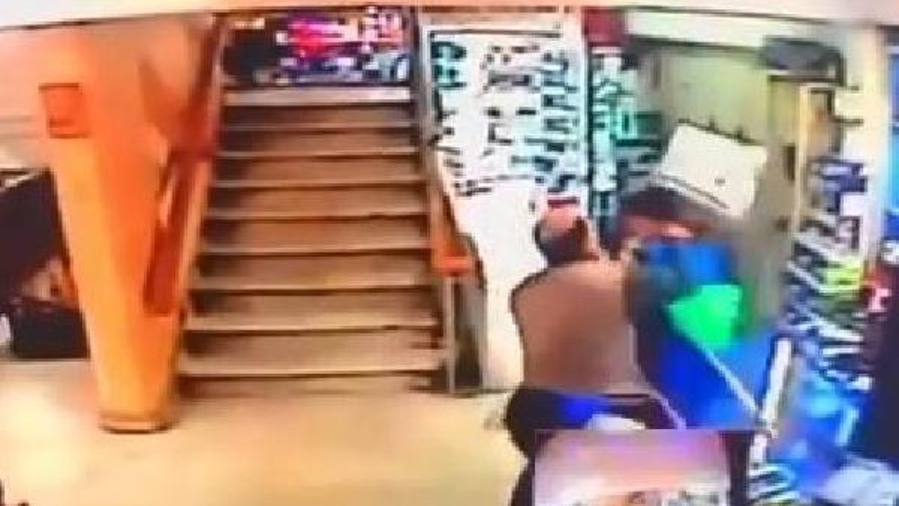 Fatih'te simitçilerin yer kavgası