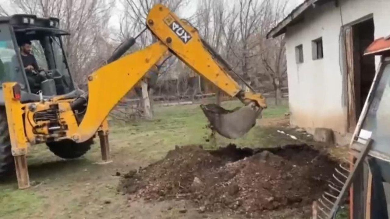 Erzincan'da polis bahçeyi kepçeyle kazdırdı çıkanlara inanamadı