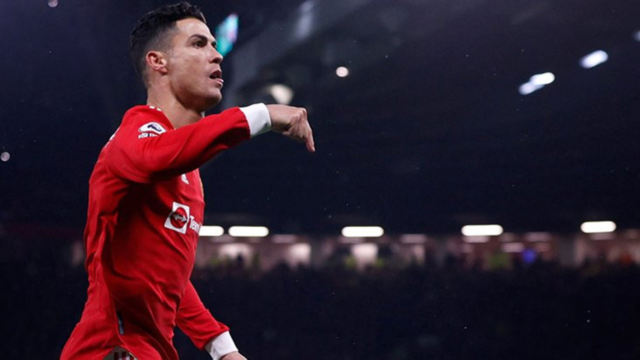 Canlı yayında yapılan eleştirilere dayanamadı. Ronaldo iki eski arkadaşını fena rezil etti