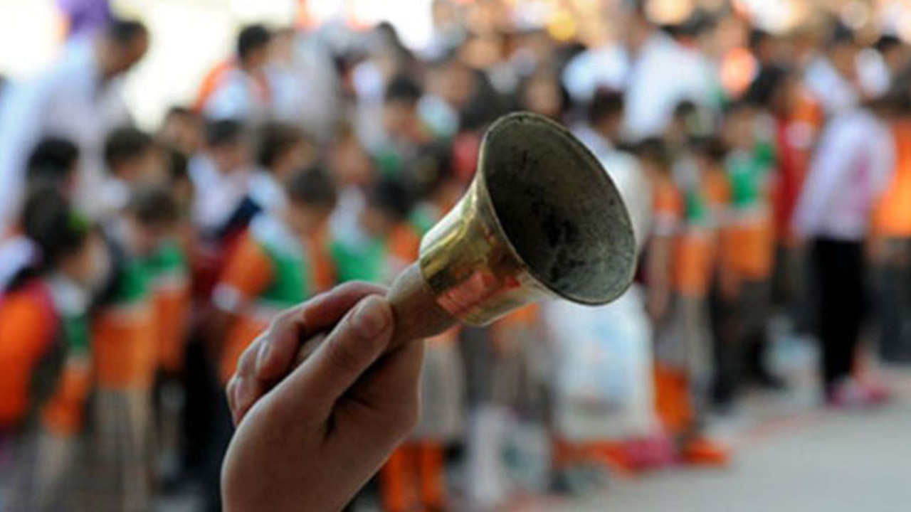 Okullarda ikinci ara tatil için son ders zili bugün çalacak