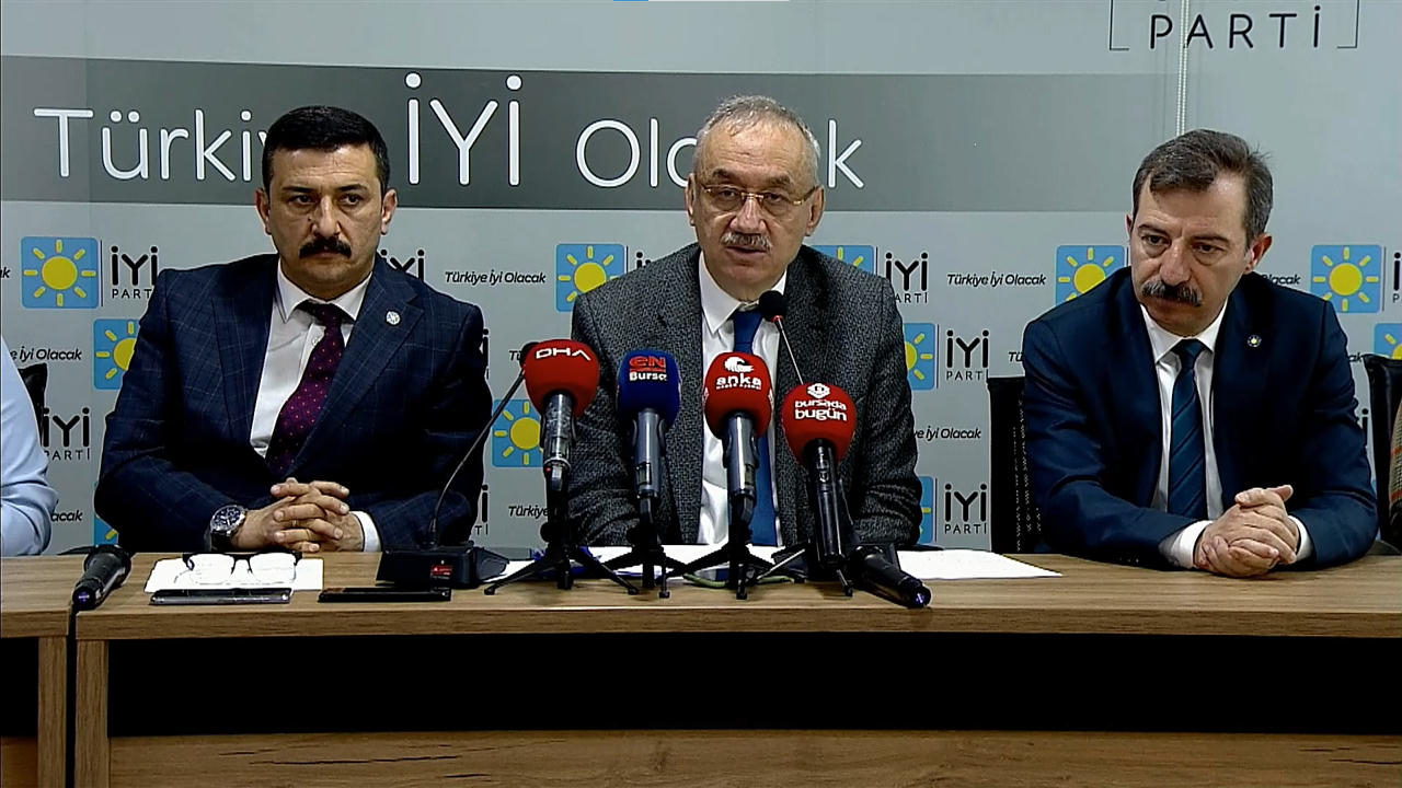 İYİ Parti ne yanıt verdi? Gazeteciler Mansur Yavaş'ın adaylığını sordu