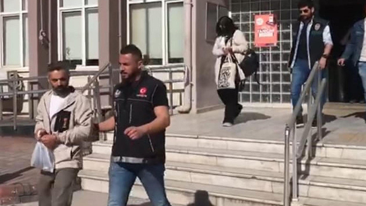 Otomobilde ele geçirilen uyuşturucuya 2 tutuklama