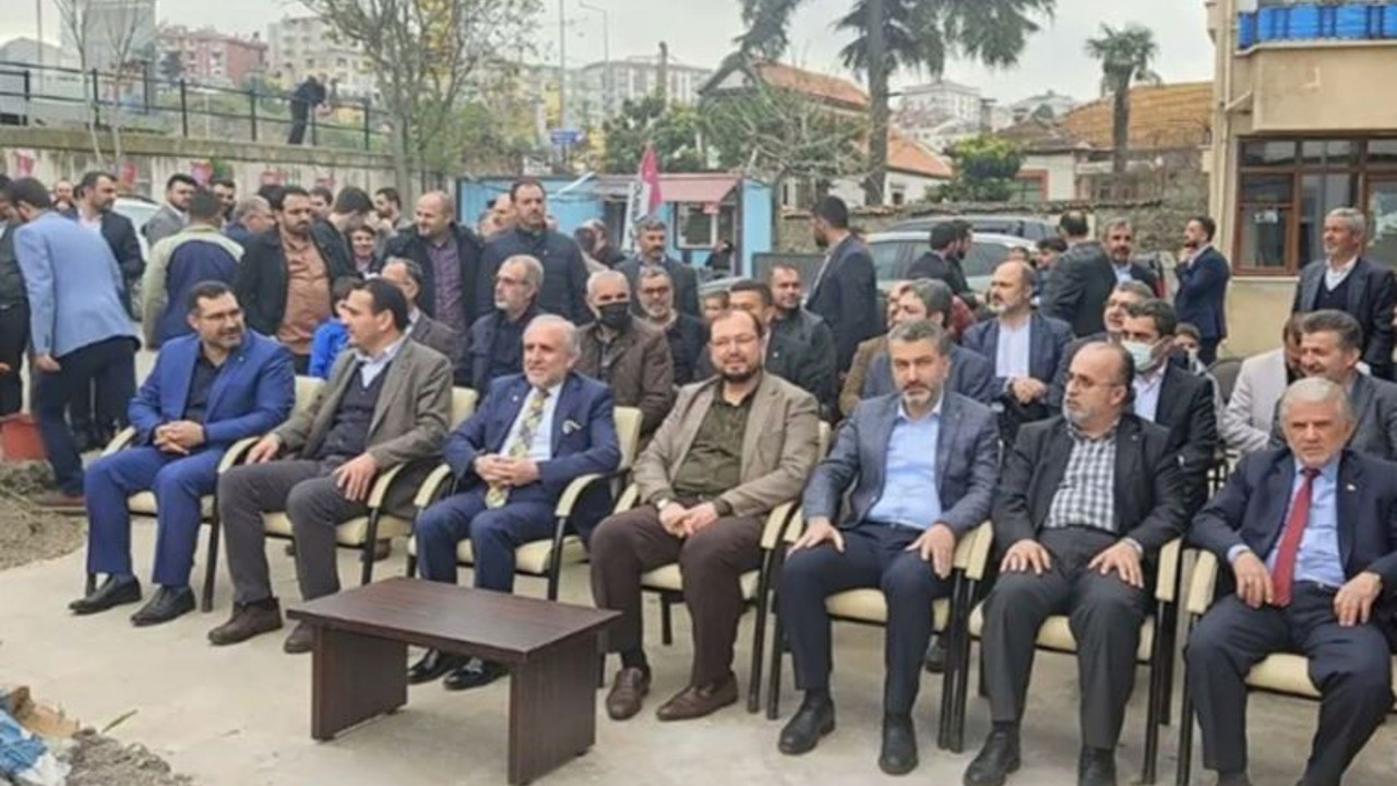 Oğuzhan Asiltürk'ün vefatının ardından bir ilk! Saadet ile AKP nerede buluştu