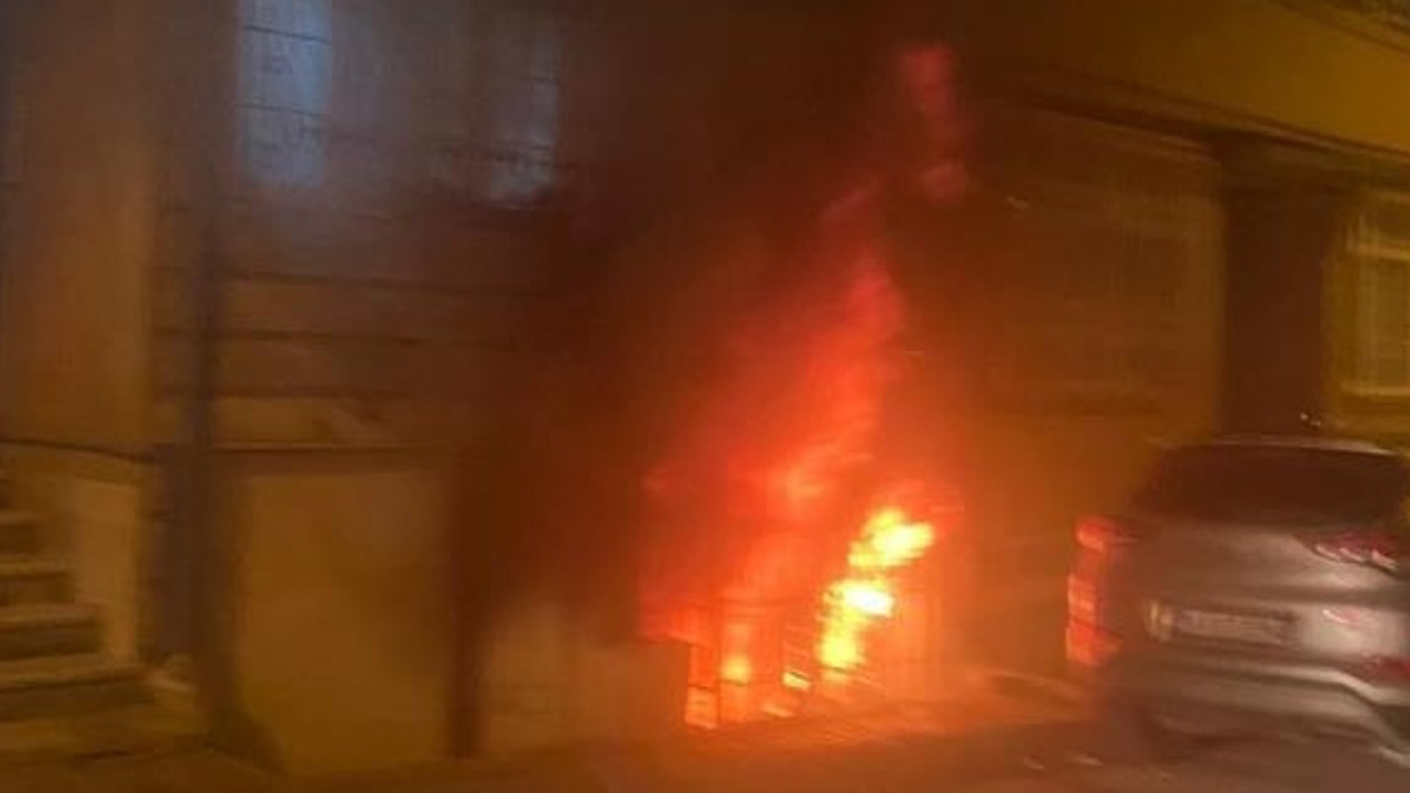 Fatih’te alevler pencereden püskürdü. Can pazarı yaşandı
