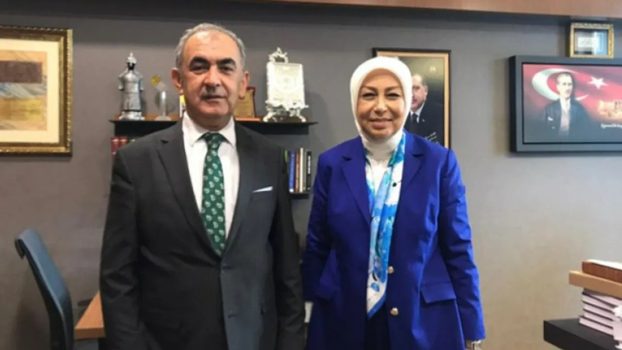 Yargının geldiği hale bak. AKP yöneticisi Öznur Çalık'ı kim ziyaret etti