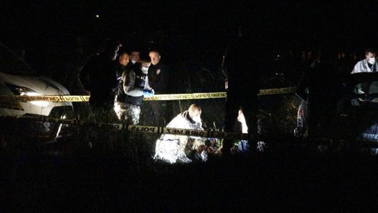 Antalya'da polis memuru otomobilinde ölü bulundu (12 Nisan 2022)