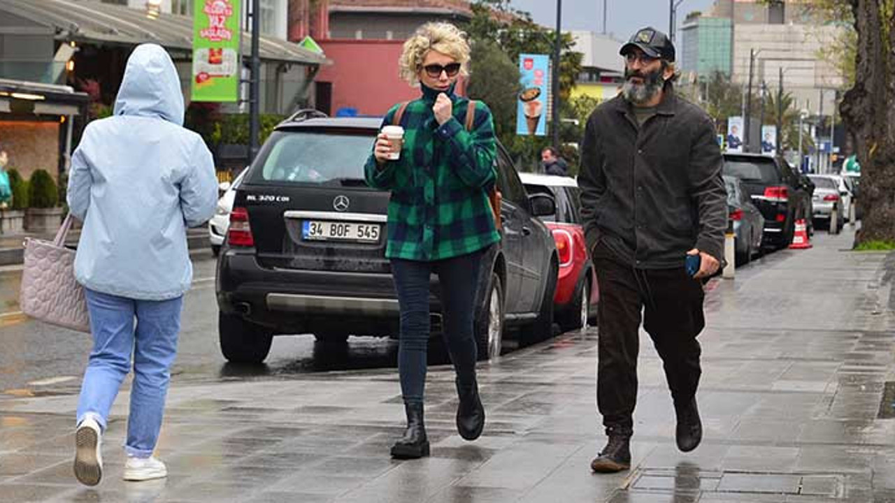 Aziz'in yıldızı Fırat Tanış sevgilisiyle yakalandı