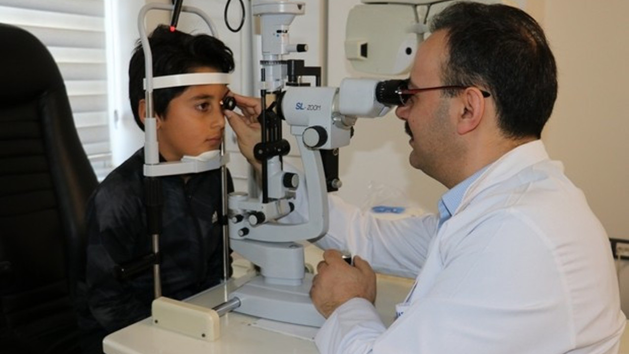 Göz uzmanlarından dijital göz yorgunluğu uyarısı