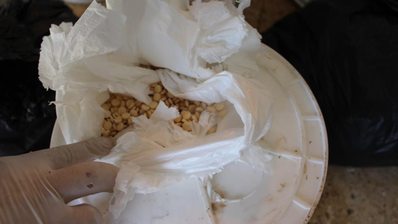 Suriye'den gelen TIR'larda bulundu. Polis saya saya bitiremedi