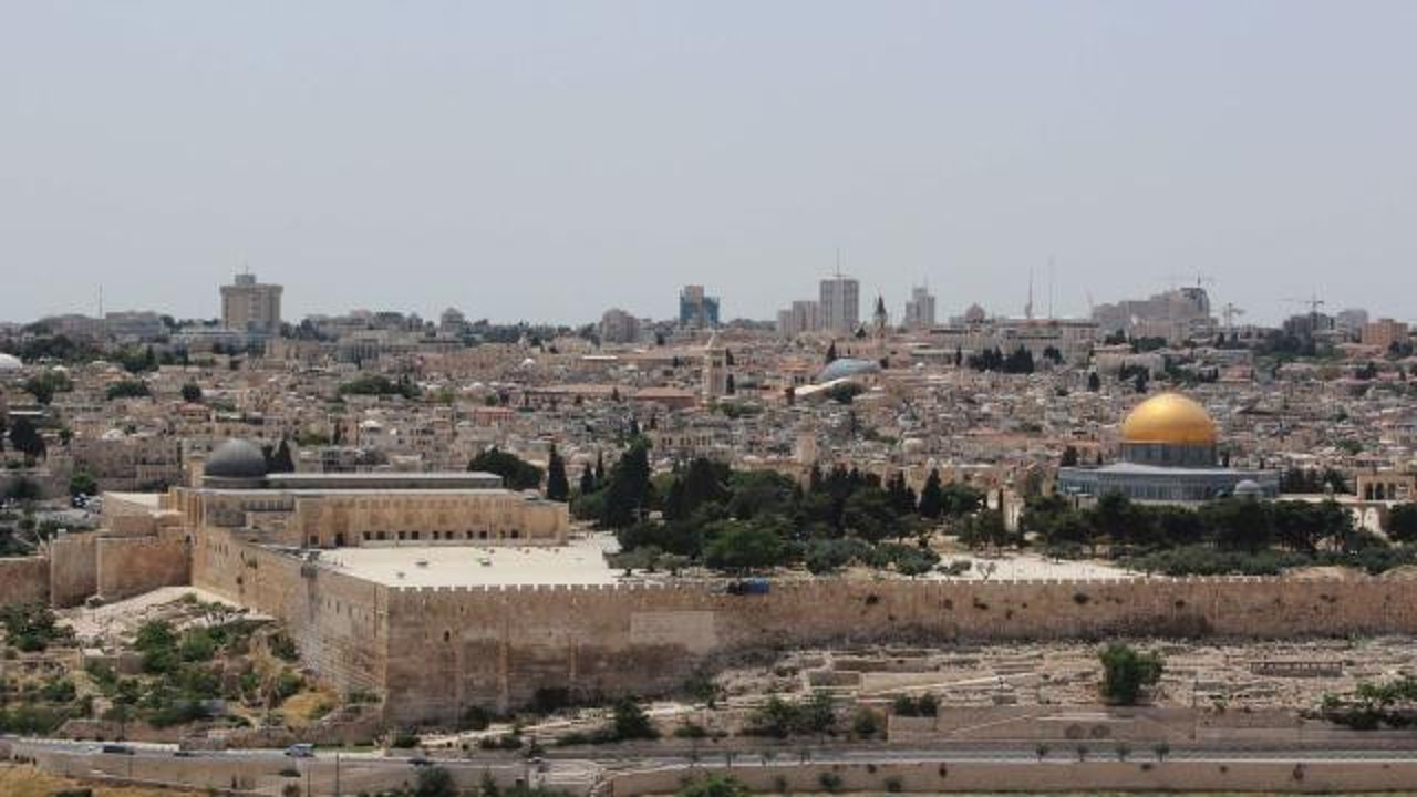 Mescid-i Aksa'ya girmeye çalışan fanatik 3 Yahudi yakalandı