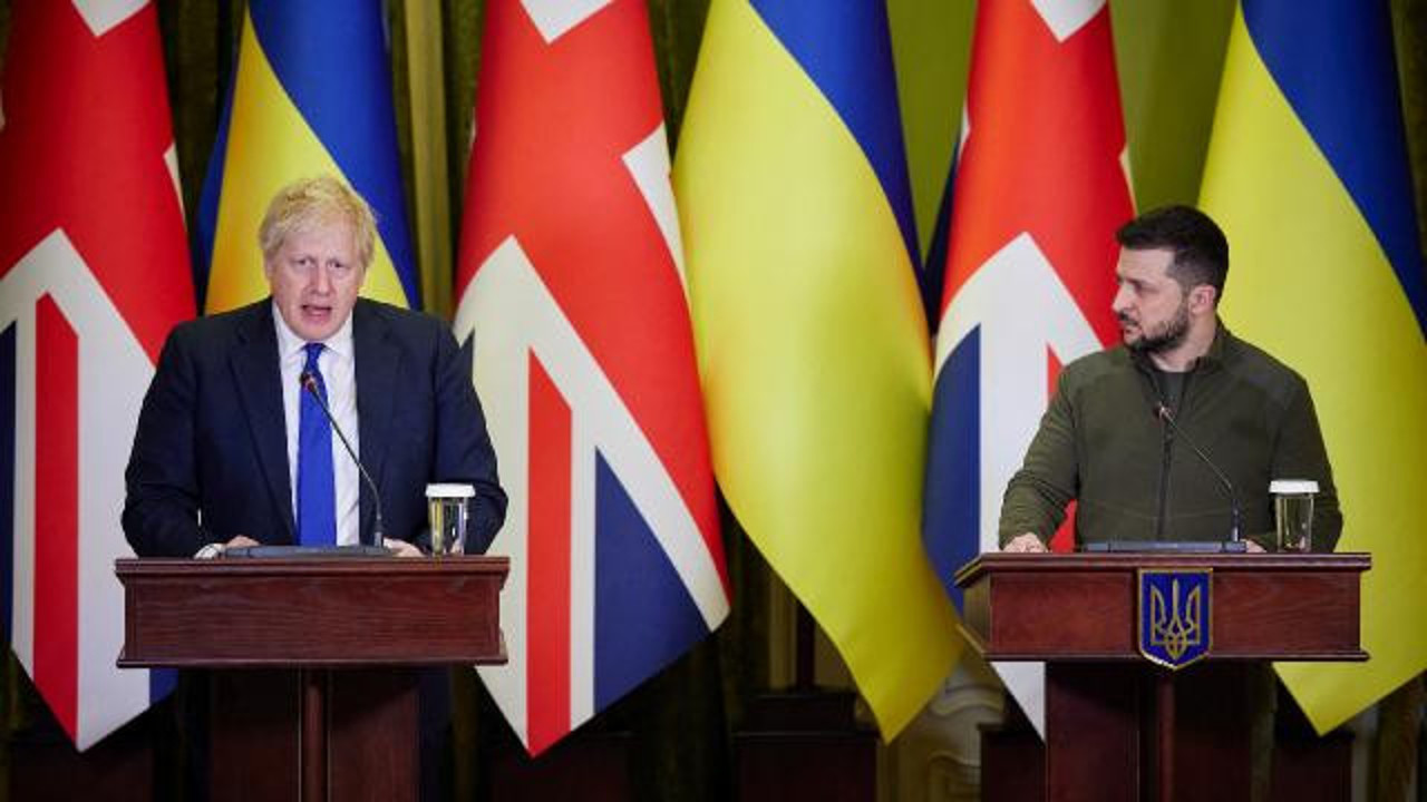 Johnson ve Zelenskiy "uzun vadeli güvenlik çözümünü" görüştü