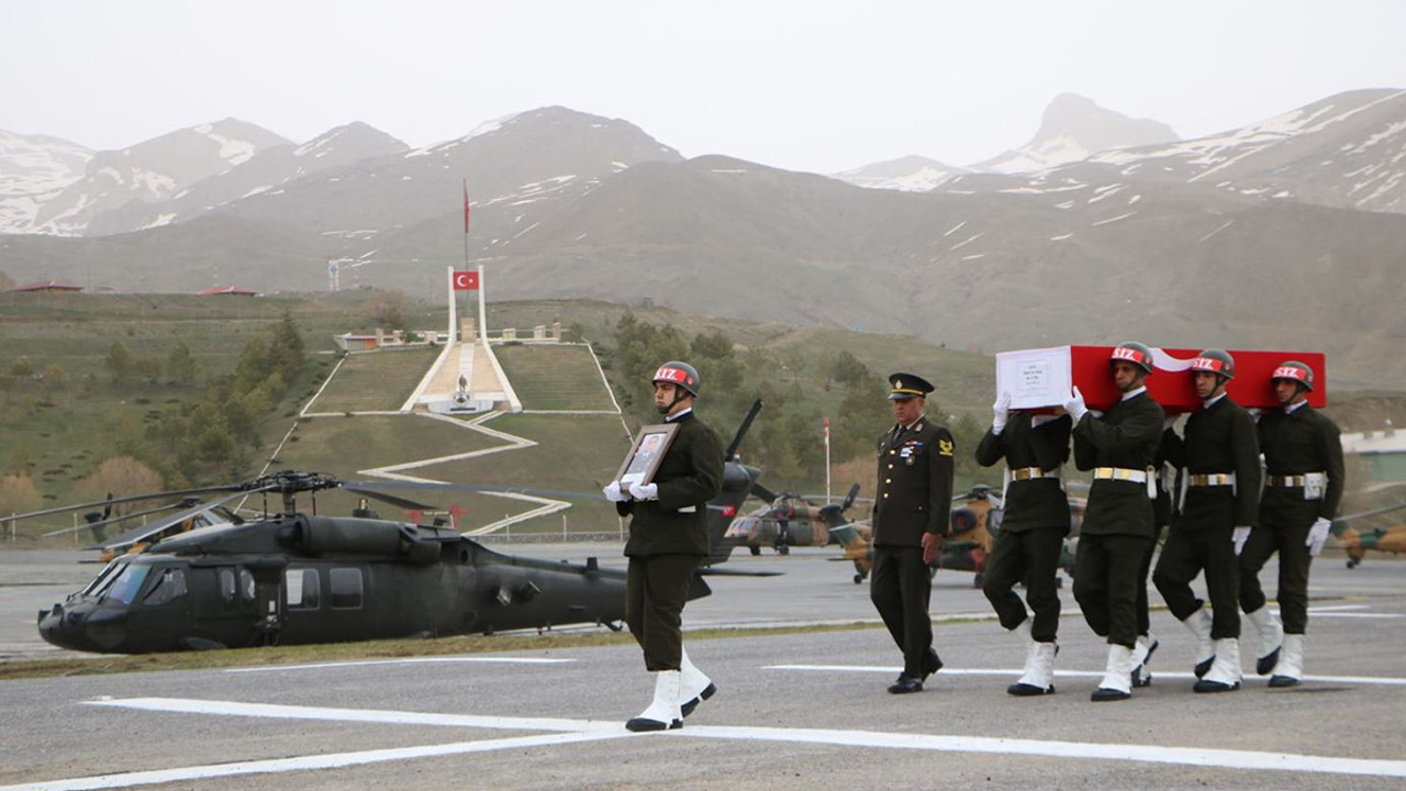 Şehit üsteğmen için Hakkari'de uğurlama töreni