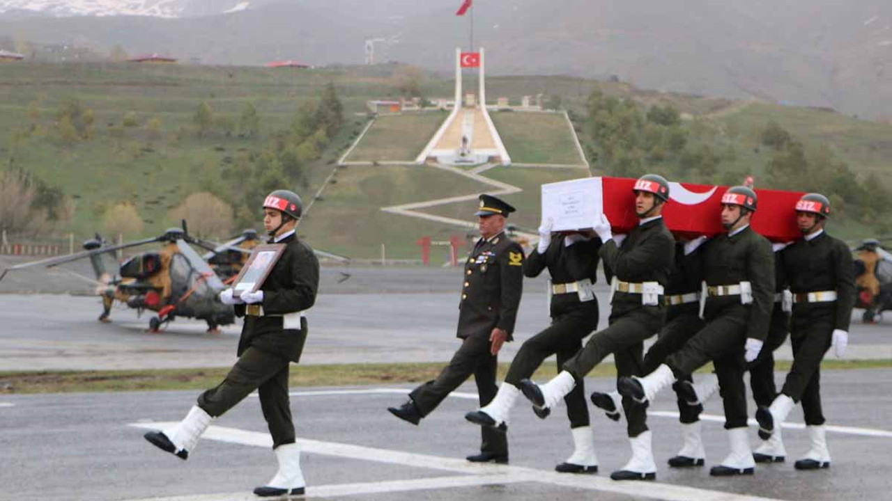 Şehit teğmen için Hakkari'de uğurlama töreni
