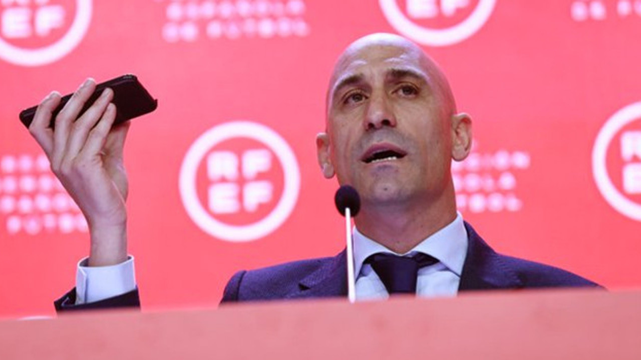 Futbolda yolsuzluk skandalı İspanya'yı karıştırdı