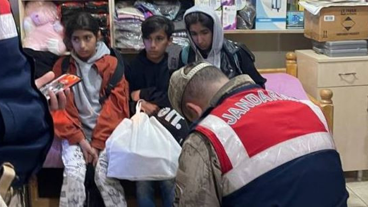 3 çocuk evden kaçtı. İyi insan jandarmaya haber verdi