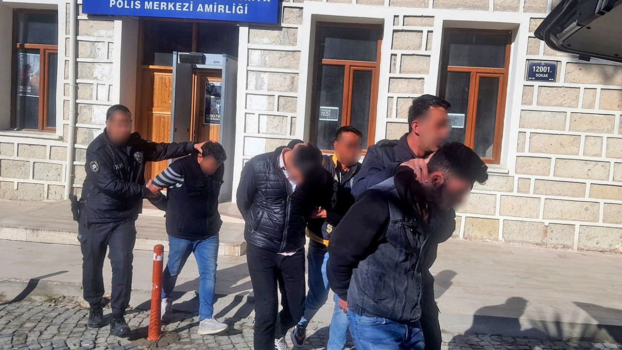 9 motosiklet çalan hırsızlar yakalandı