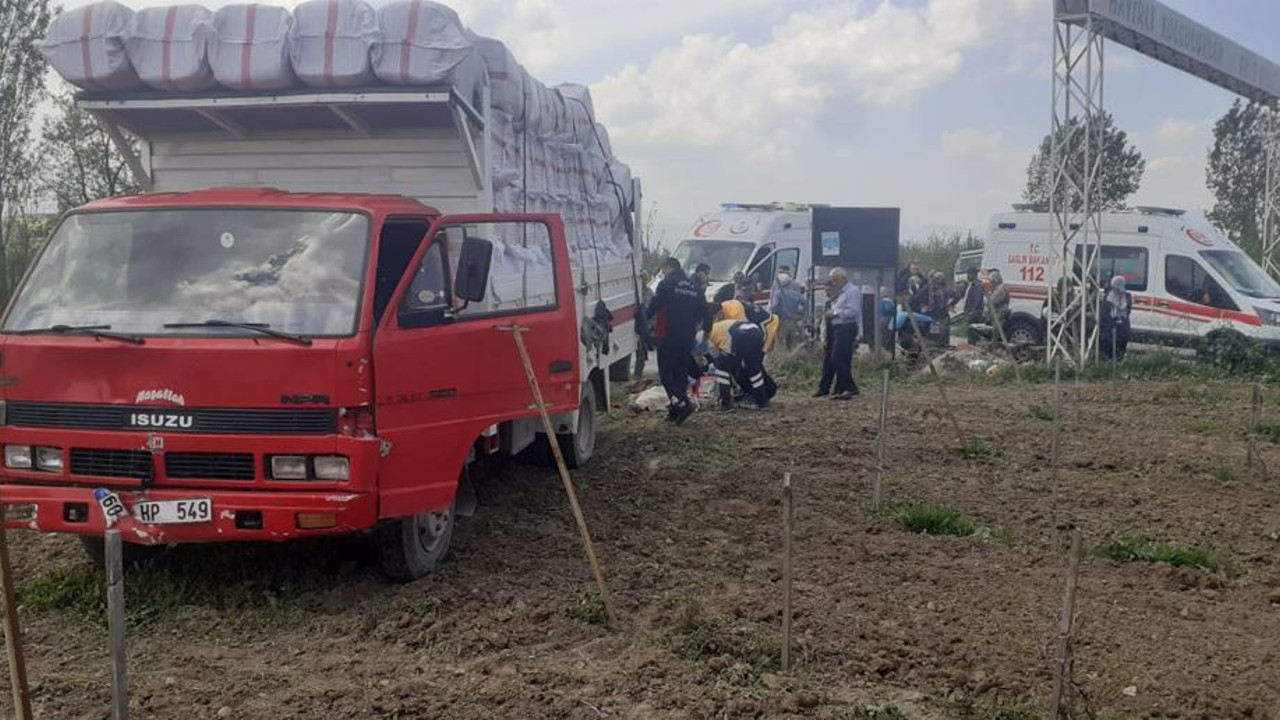 Kamyonetle patpat çarpıştı: 1 ölü, 2 yaralı