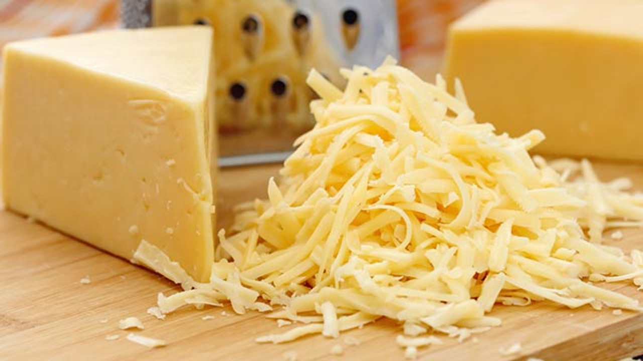 Marketlerin büyük hilesi ortaya çıktı. Bakın peynir diye ne yiyormuşuz