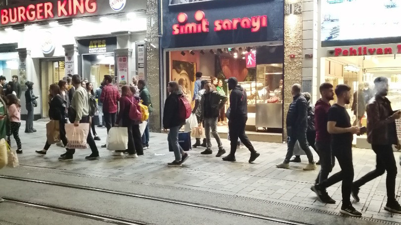 Simit Sarayı’nda aynı ürüne farklı ücret ödediğinizin farkında mısınız? Şubeler arasında sadece 700 metre var. Bunu şimdiye kadar kimse fark etmedi